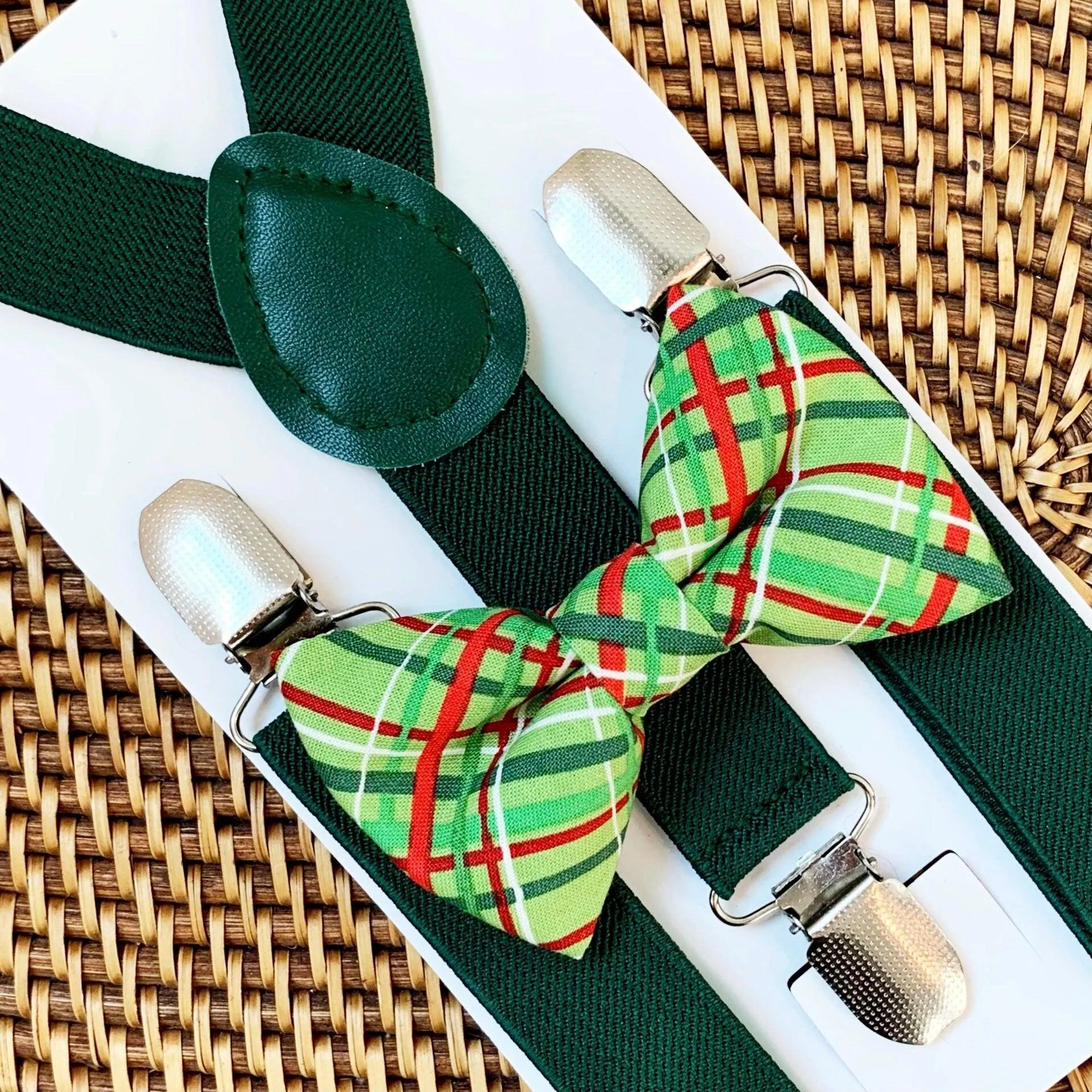 Christmas Swirly Bow Tie & Green Suspenders Set