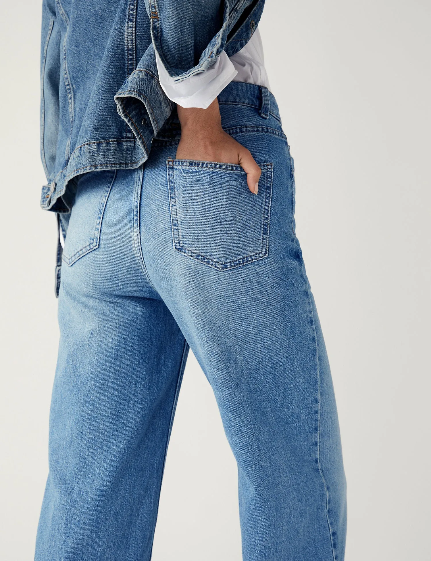 The Wide-Leg Jeans