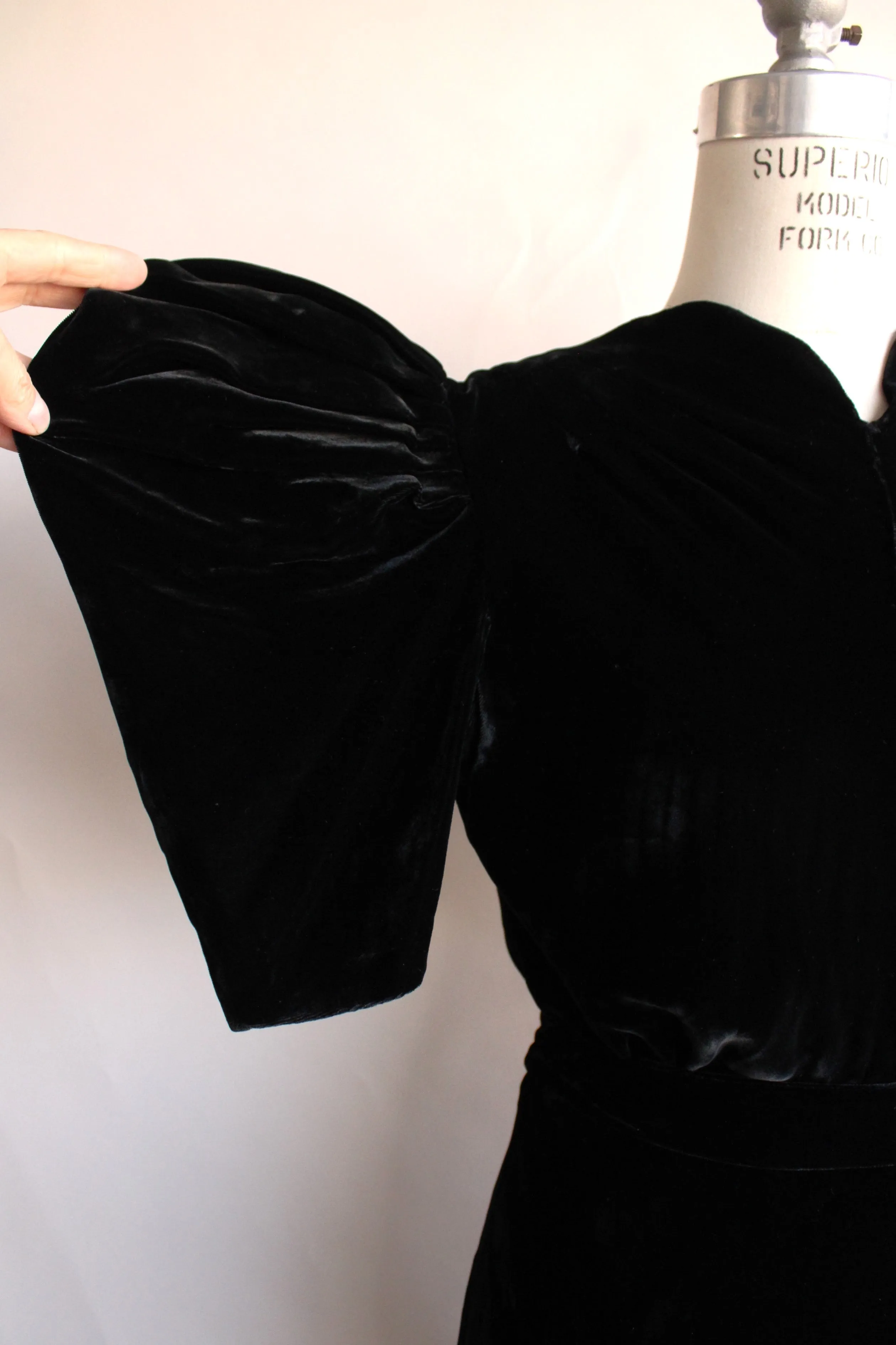 Vintage 1930s Kiviette Black Velvet Haute Couture Gown