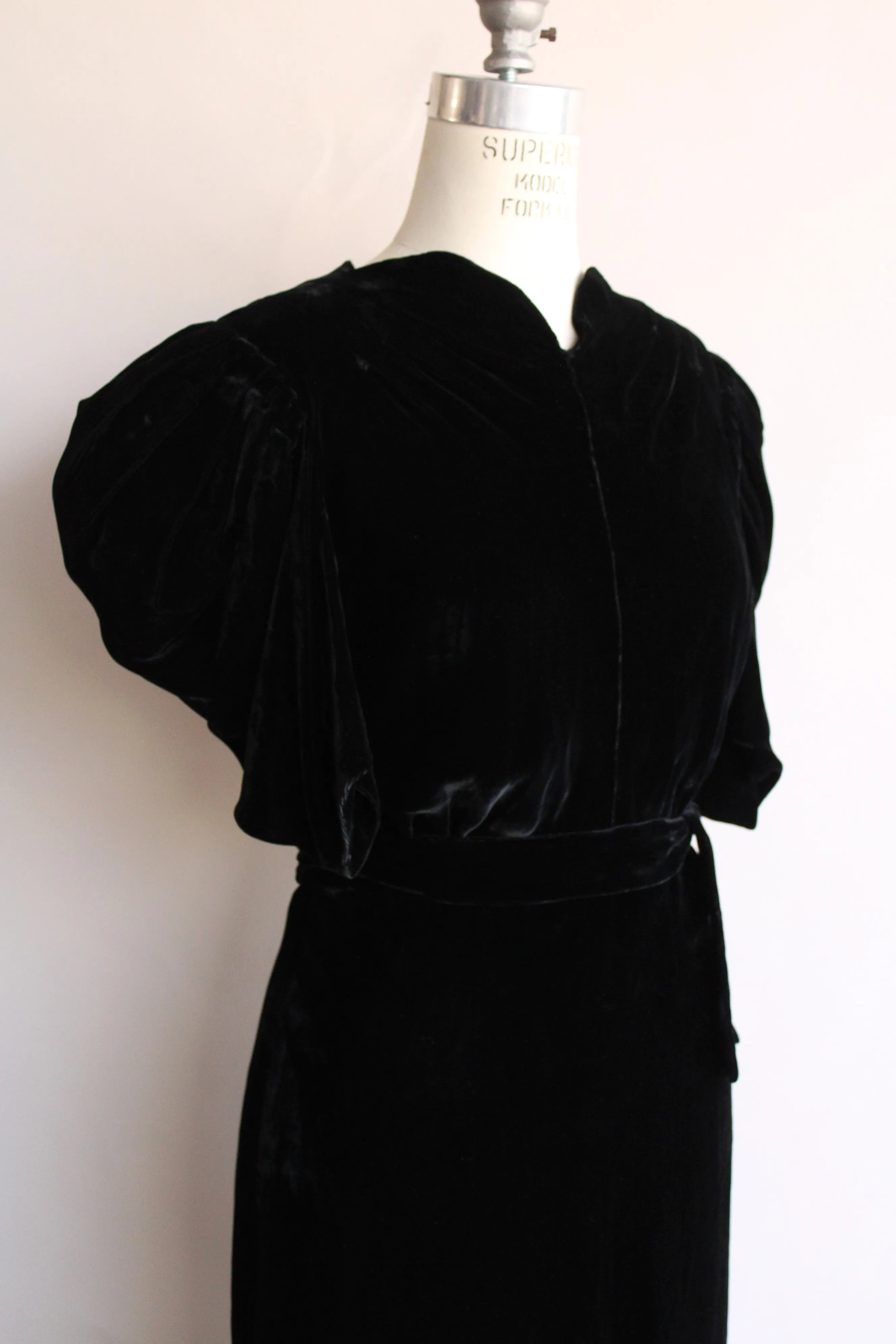 Vintage 1930s Kiviette Black Velvet Haute Couture Gown